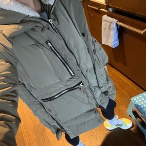 Orolay Women’s Coat Size XS - Good Condition! Popular “Amazon Coat”